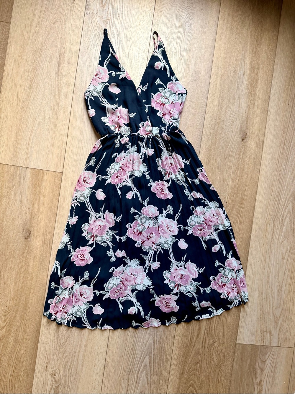 Leith Black Pink Floral Pleated Midi Dress Strappy V Neckline XS